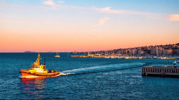 Services de remorqueurs à Marseille : intervention d'urgence instantanée